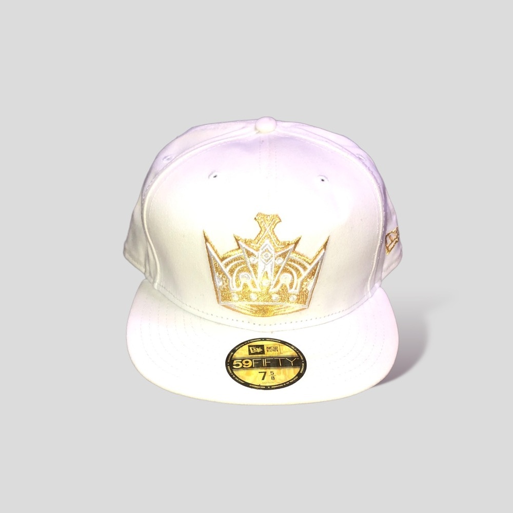 Pre-owned NHL White and gold crown hat
